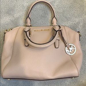 MICHAEL KORS BLUSH CROSSBODY TOTE